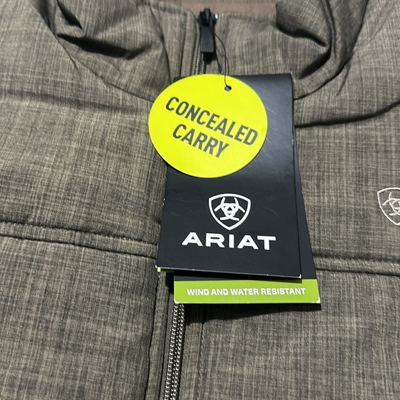 ARIAT Insulated Vest - Picture 3 of 16
